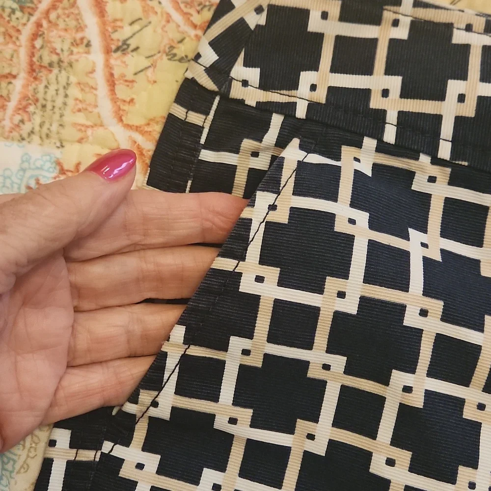 Ann Taylor shorts NWOT - Picture 2 of 5